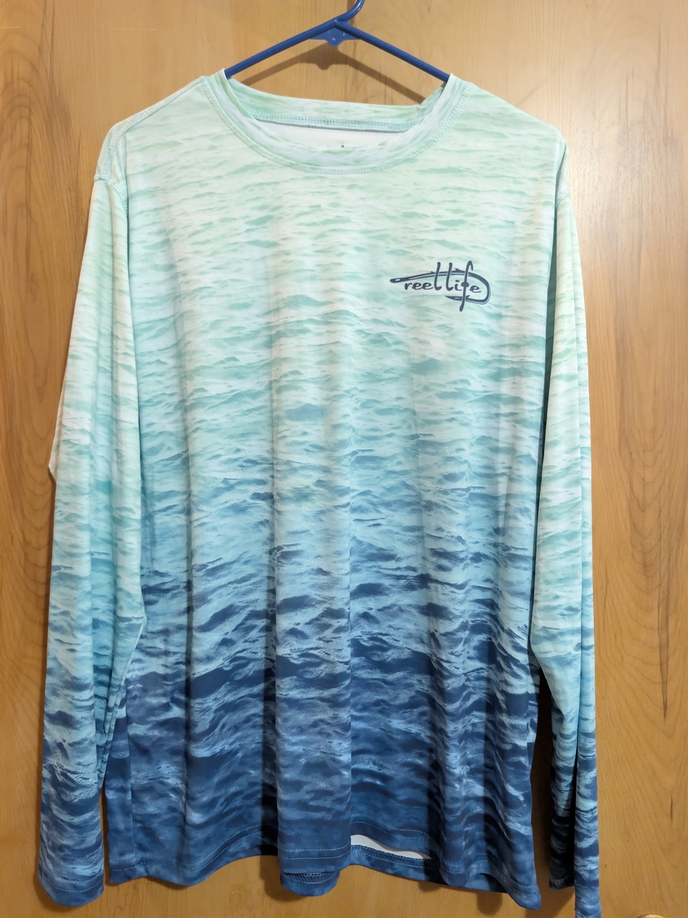 Reel Life Women's Long-Sleeve Ombre Wave Tee - Aqua Blue